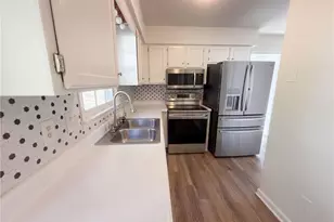 423 Sherwood Ct, Eden, NC 27288 - Photo 2
