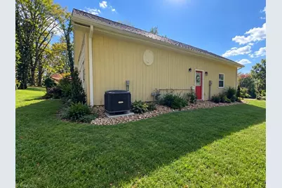 110 N Pineland Avenue, Jonesville, NC 28642 - Photo 34