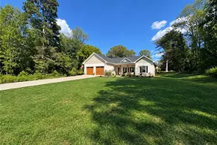 110 N Pineland Ave, Jonesville, NC 28642 - Photo 1