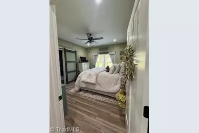 110 N Pineland Avenue, Jonesville, NC 28642 - Photo 22