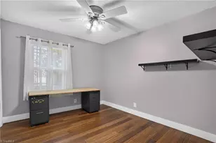 3440 Edgefield Rd, Greensboro, NC 27409 - Photo 20