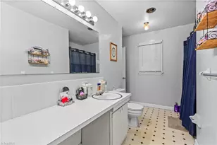 466 Pine Forest Dr, Kernersville, NC 27284 - Photo 14