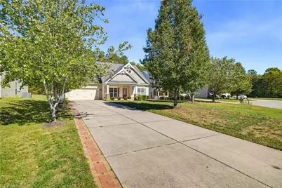 5204 Helsley Court, Summerfield, NC 27358 - Photo 2