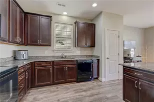 4045 Dunkirk Dr, Burlington, NC 27215 - Photo 10