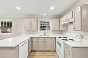 1400 Oak St, Greensboro, NC 27403 - Photo 14