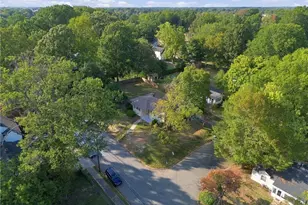 1400 Oak St, Greensboro, NC 27403 - Photo 32