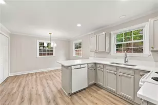 1400 Oak St, Greensboro, NC 27403 - Photo 14