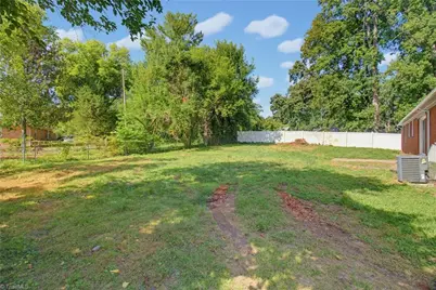 1416 Lynwood Terrace, High Point, NC 27265 - Photo 26
