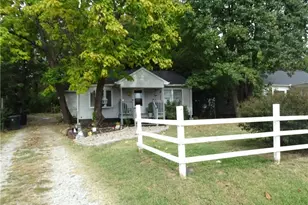 111 Englewood Dr, Archdale, NC 27263 - Photo 2
