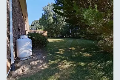 261 Dudley Avenue, Mount Airy, NC 27030 - Photo 6