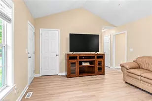 14 Brandy Wine Dr, Thomasville, NC 27360 - Photo 1
