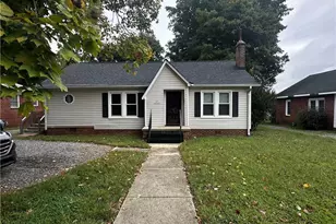 111 Summit Ave, Burlington, NC 27215 - Photo 1