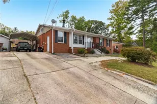 4119 Bramlet Pl, Greensboro, NC 27407 - Photo 2
