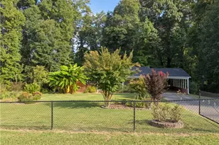126 Vista Way Dr, Kernersville, NC 27284 - Photo 4