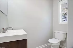 202 E 4th St, Lexington, NC 27292 - Photo 12
