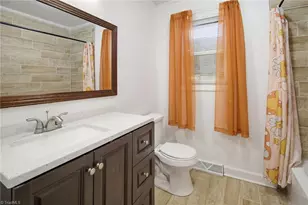 202 E 4th St, Lexington, NC 27292 - Photo 14