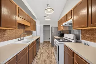 2035 Ardmore Village Ln, Winston-Salem, NC 27127 - Photo 10