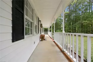 5822 Mill Pointe Ln, Efland, NC 27243 - Photo 4