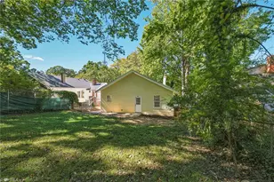 937 Hutton St, Winston-Salem, NC 27101 - Photo 32