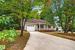 1001 Kings Arms Ct, High Point, NC 27262 - Photo 2