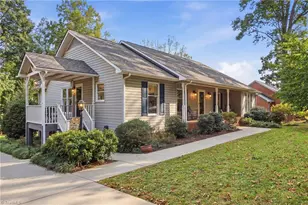 856 Lakeview Dr, Thomasville, NC 27360 - Photo 1