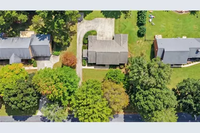 856 Lakeview Drive, Thomasville, NC 27360 - Photo 34
