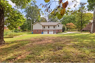 856 Lakeview Drive, Thomasville, NC 27360 - Photo 32