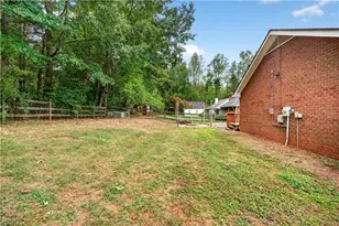 813 Campbell Glen Ln, Winston-Salem, NC 27103 - Photo 38