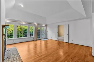 3 Sommerton Ct, Greensboro, NC 27408 - Photo 6