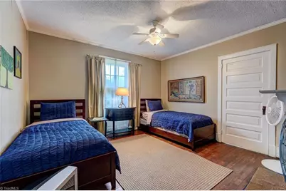 2502 Cypress Street, Greensboro, NC 27405 - Photo 8