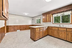 741 Kennedy Rd, Thomasville, NC 27360 - Photo 10