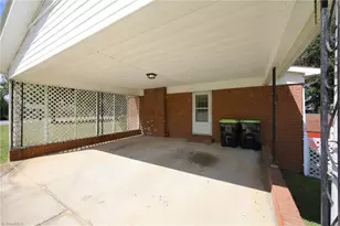 741 Kennedy Rd, Thomasville, NC 27360 - Photo 22
