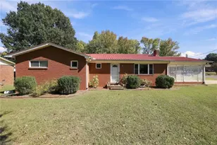 741 Kennedy Rd, Thomasville, NC 27360 - Photo 1