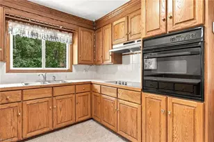 741 Kennedy Rd, Thomasville, NC 27360 - Photo 8