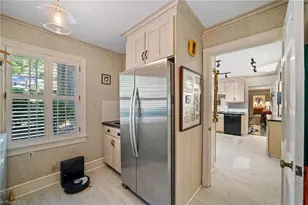 1010 Kenleigh Cir, Winston-Salem, NC 27106 - Photo 16