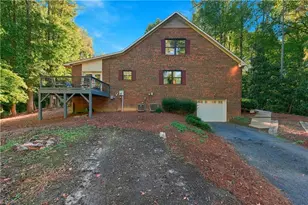 1320 Pennrose Dr, Reidsville, NC 27320 - Photo 2