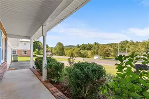 21 Front St, Sparta, NC 28675 - Photo 4