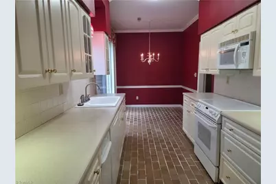 203 Forest View Court, Winston-Salem, NC 27104 - Photo 8