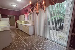 203 Forest View Ct, Winston-Salem, NC 27104 - Photo 10