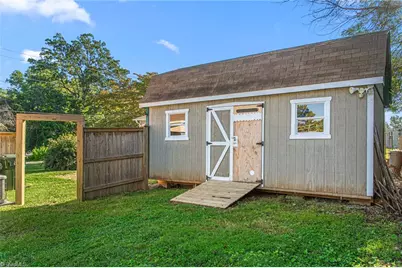 407 W Crawford Street, Mebane, NC 27302 - Photo 38