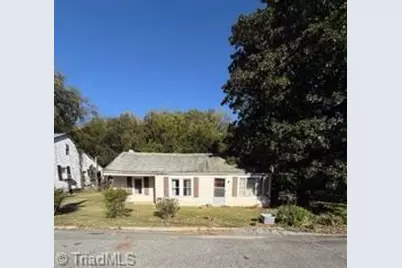 323 E 3rd Ave Extension, Lexington, NC 27292 - Photo 1