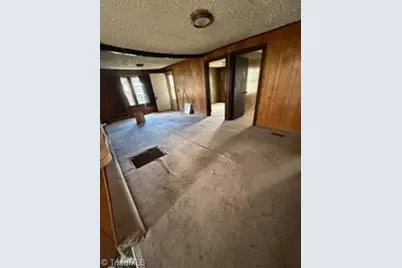 323 E 3rd Ave Extension, Lexington, NC 27292 - Photo 8
