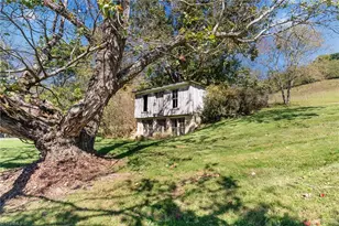 395 Irwin Grocery Rd, Laurel Springs, NC 28644 - Photo 8