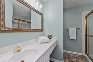 7 Shelburne Ct, Greensboro, NC 27455 - Photo 24