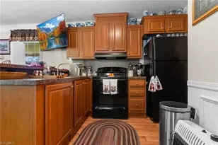 99 Lynn Ln, Glade Valley, NC 28627 - Photo 10