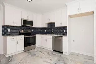 8813 Belhaven Ct, Lewisville, NC 27023 - Photo 4