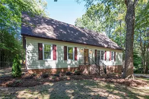8813 Belhaven Ct, Lewisville, NC 27023 - Photo 2