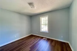 797 Carrieland Dr, Greensboro, NC 27405 - Photo 22