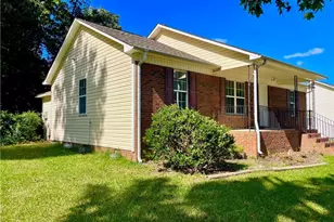 797 Carrieland Dr, Greensboro, NC 27405 - Photo 34