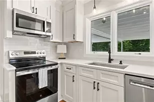 1007 Wellington St, High Point, NC 27262 - Photo 6